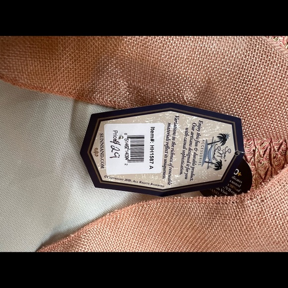 Hat - Picture 3 of 5